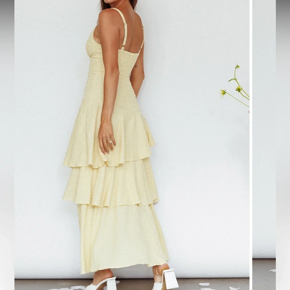 Layered Hem Maxi - Selfie Leslie XS - Picture 2 of 4